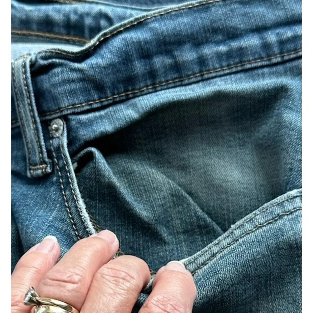 Levi's 559 Relaxed Straight Jeans Mens 34x30 Blue Fade Distressed Actual 34X28‎
